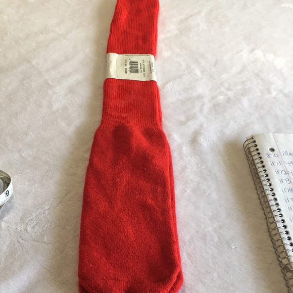 Triple Play scarlet multi-sport socks. Fits sock size 10-13 shoe size 7-12 NWT - Picture 3 of 5